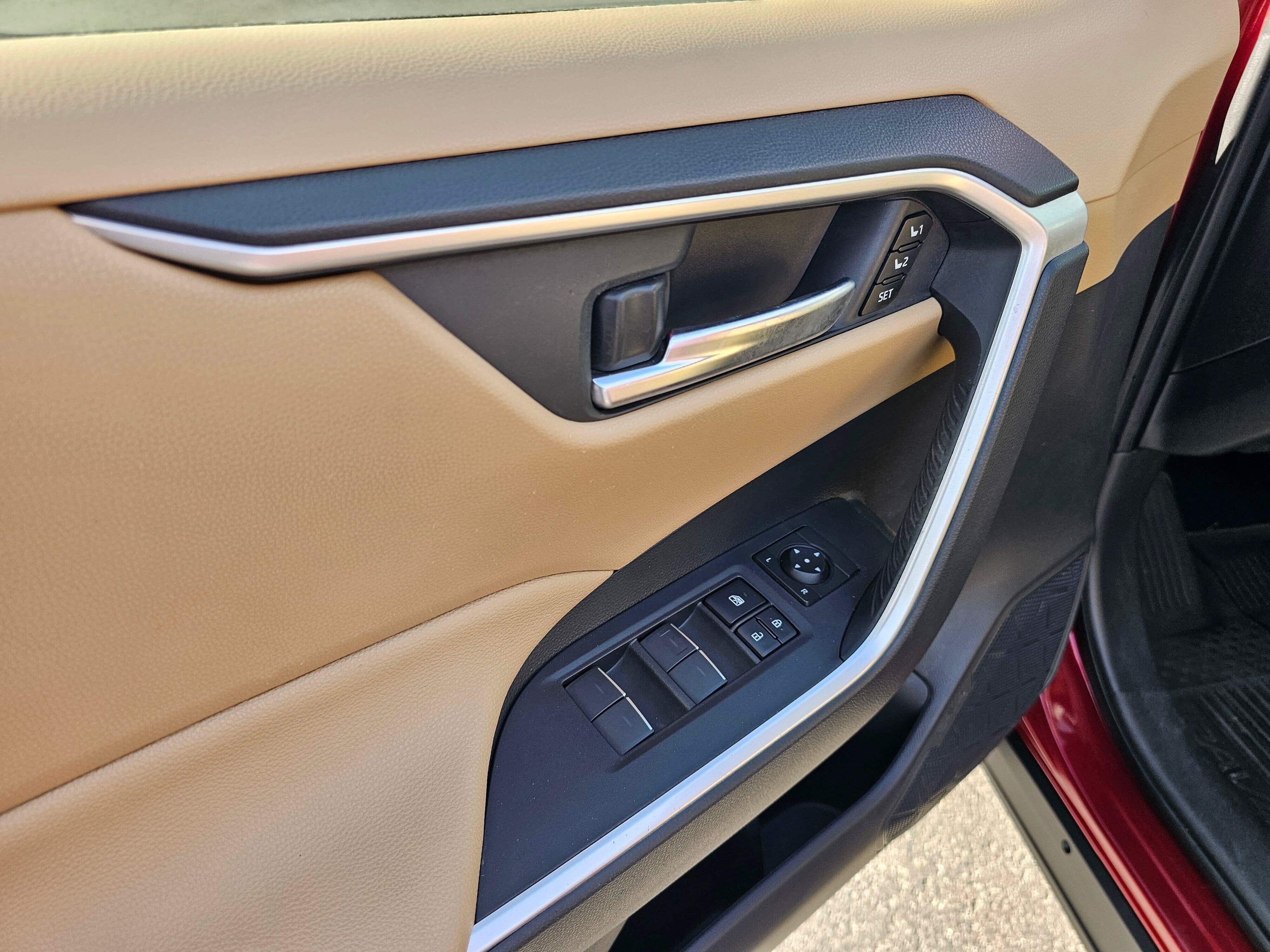 Certified 2023 Toyota RAV4 XLE Premium AWD/4WD image 19