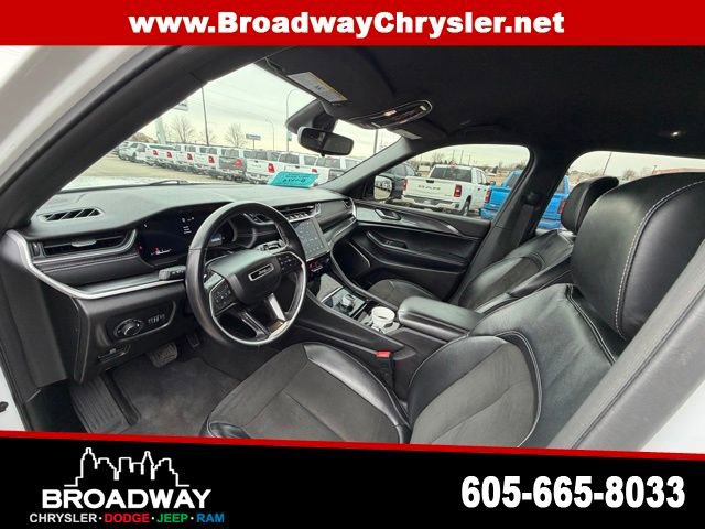 Used 2021 Jeep Grand Cherokee L Altitude image 16