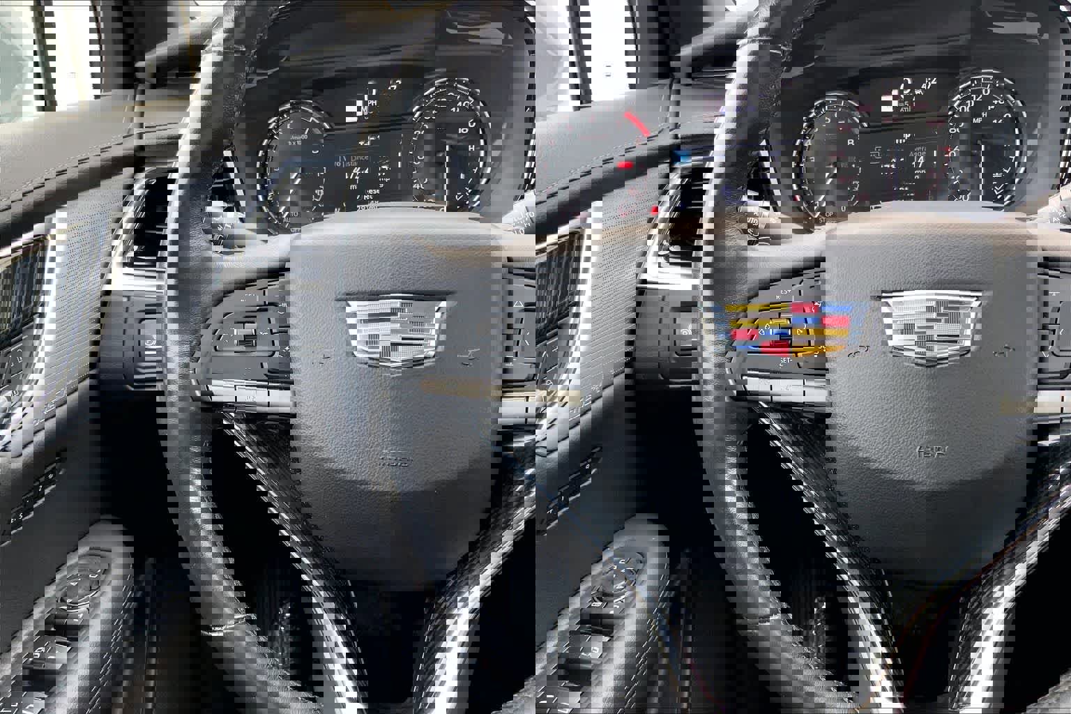 Used 2024 Cadillac XT6 Premium Luxury image 25