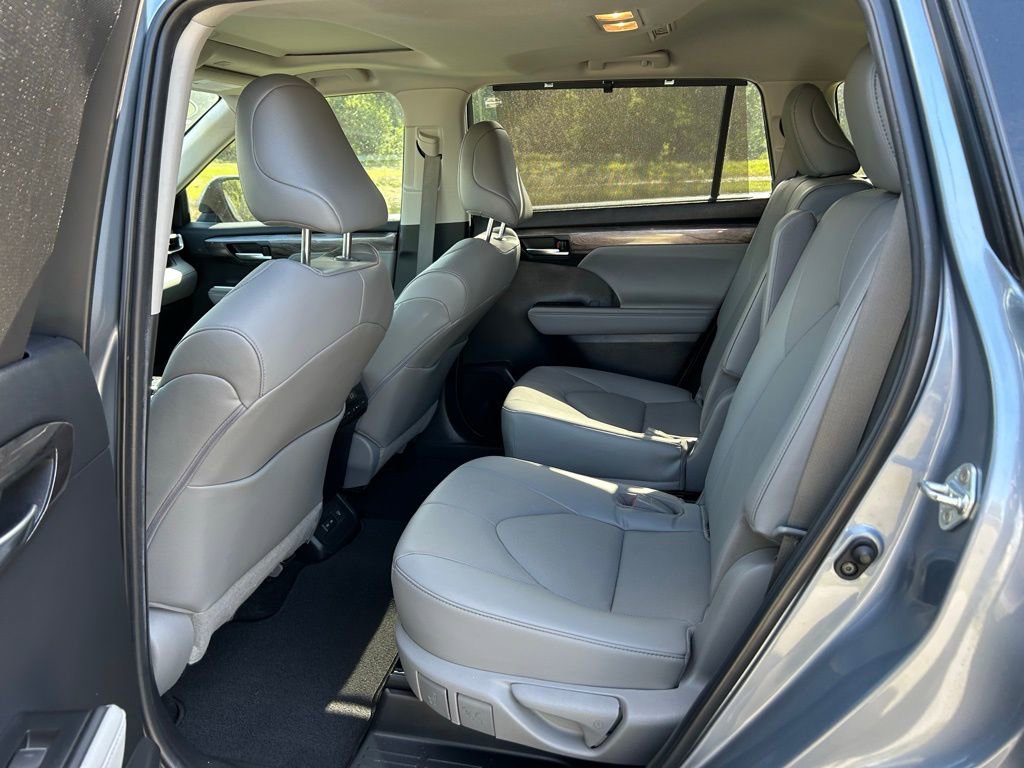 Used 2023 Toyota Highlander Limited AWD/4WD image 14
