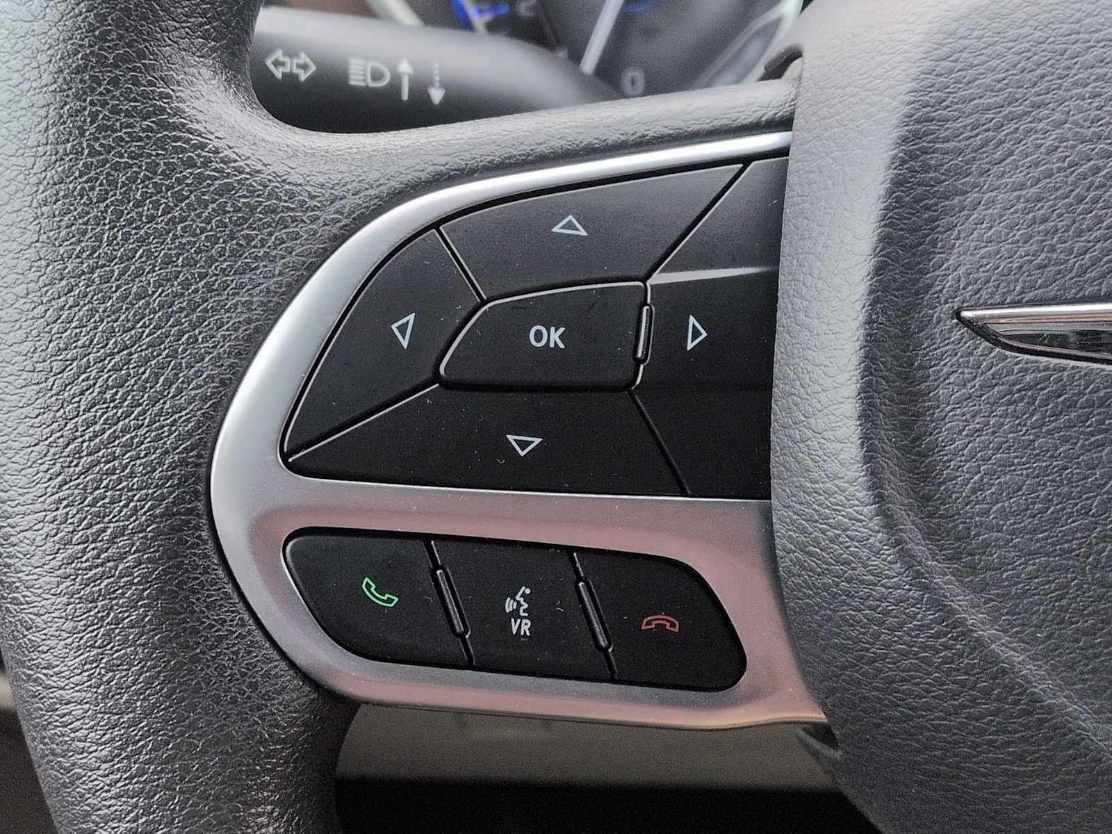 Used 2018 Chrysler Pacifica Touring Plus image 19