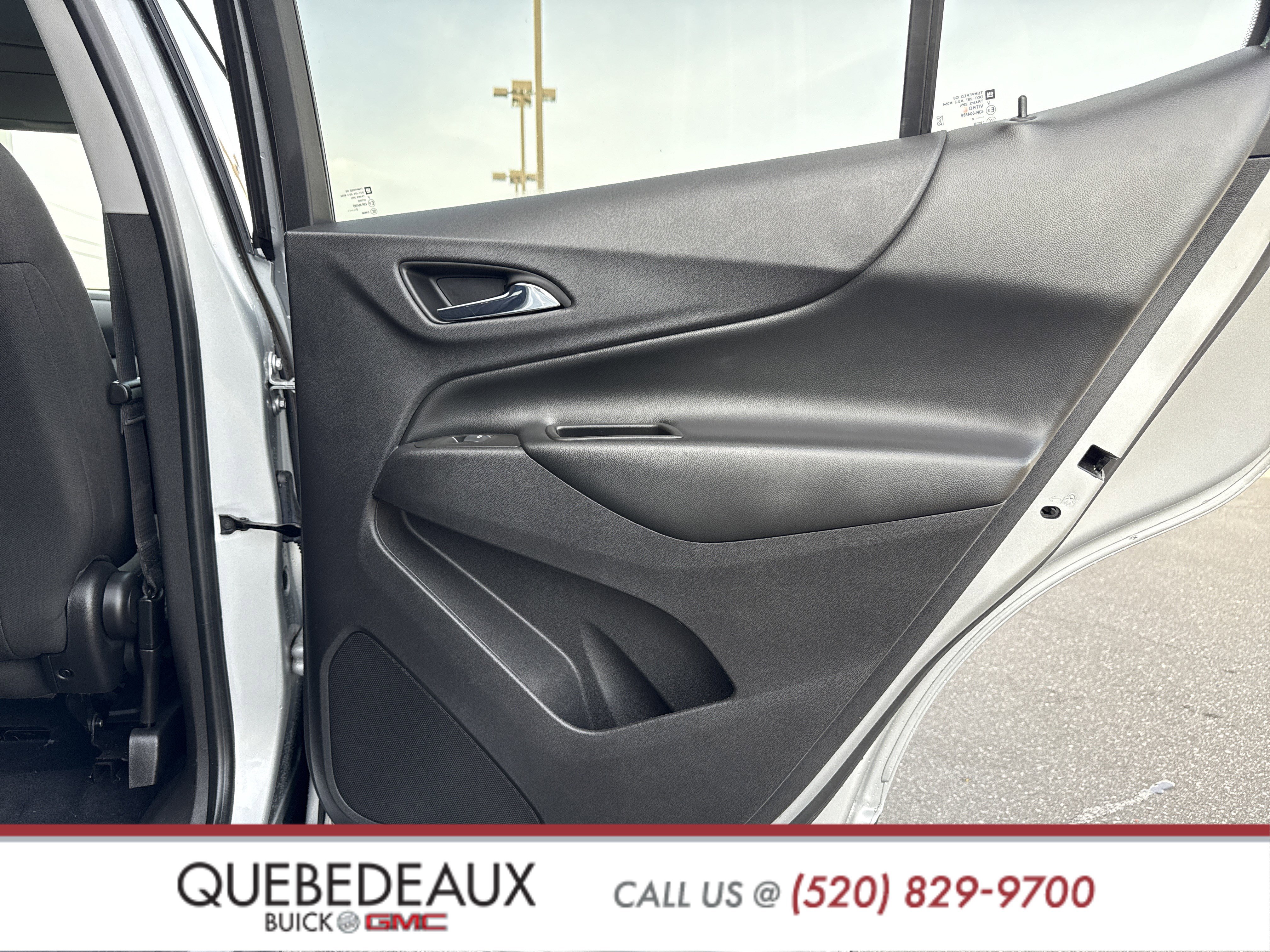 Used 2020 Chevrolet Equinox LT image 32