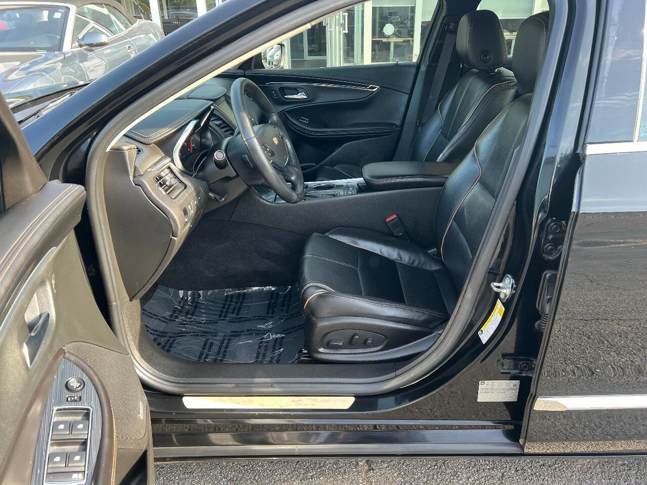 Used 2018 Chevrolet Impala Premier FWD image 19