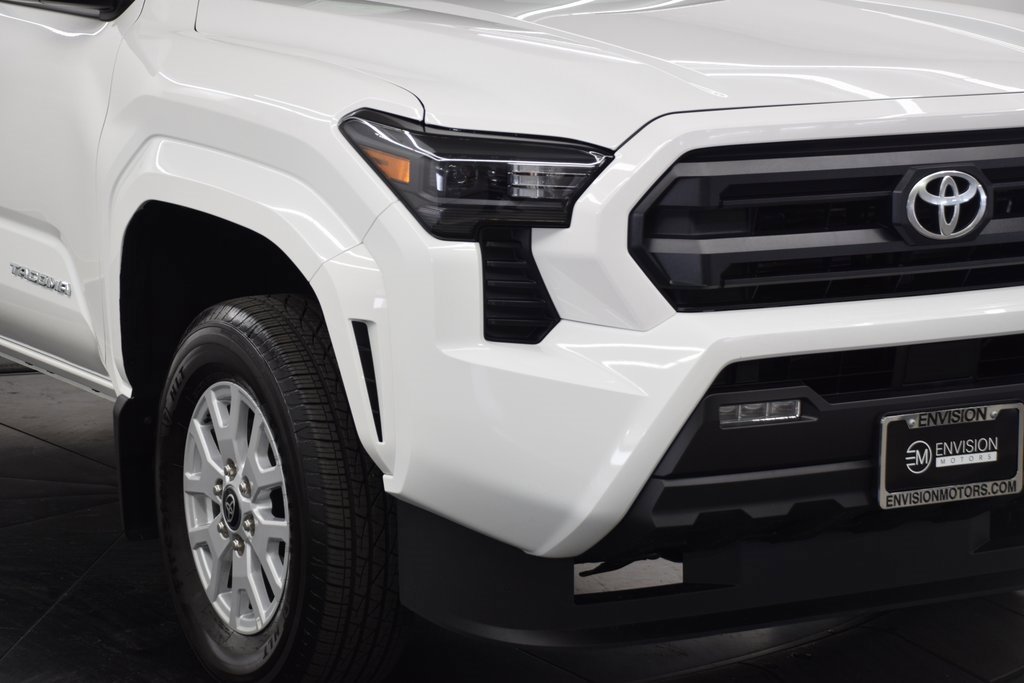 Used 2025 Toyota Tacoma SR5 image 30