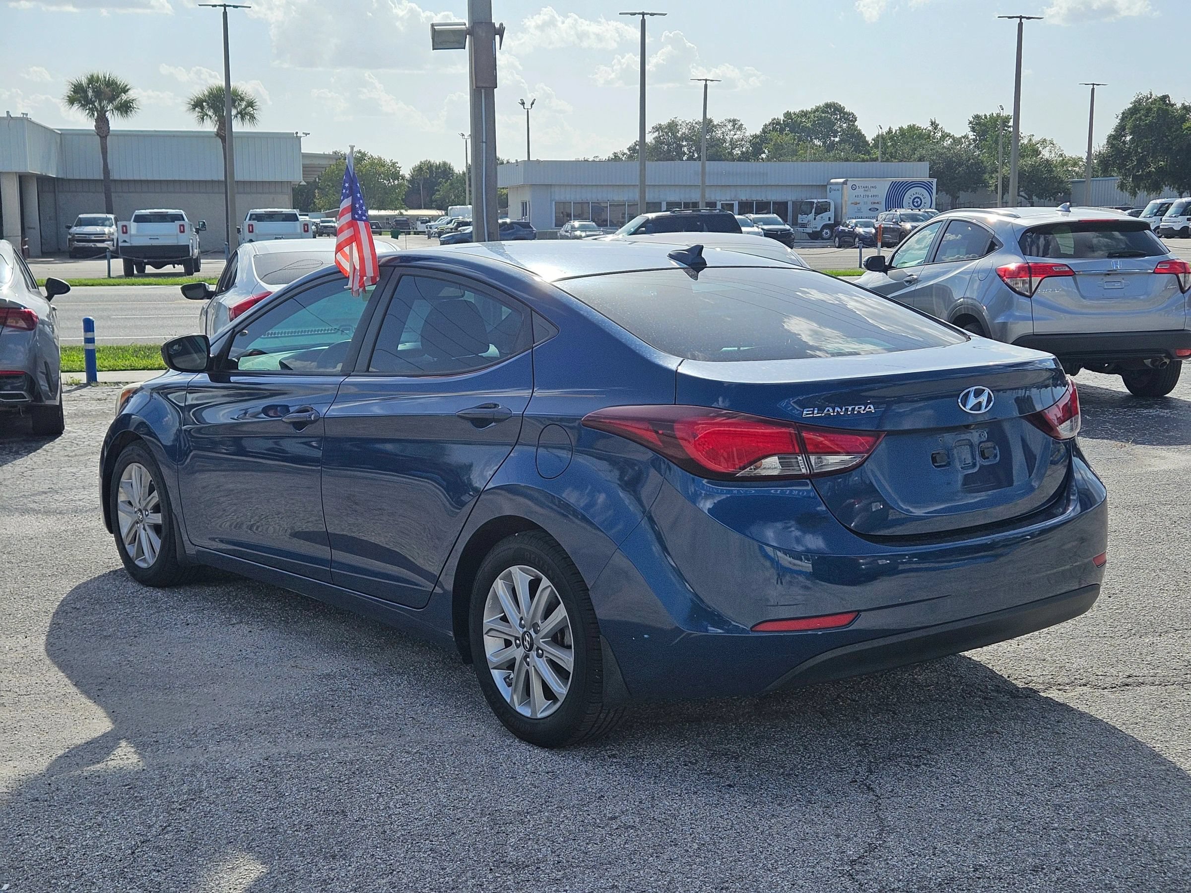 Used 2016 Hyundai Elantra SE w/ Option Group 02 FWD image 5