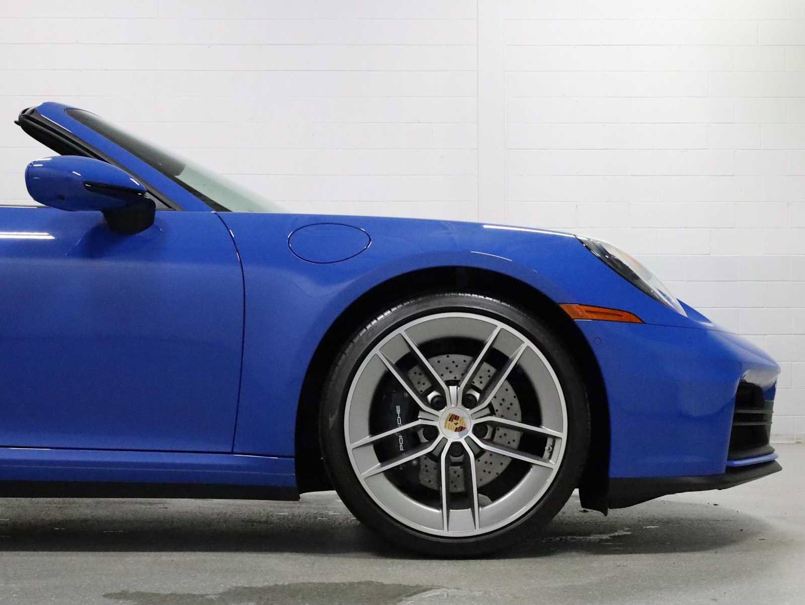 Certified 2025 Porsche 911 Carrera RWD image 11