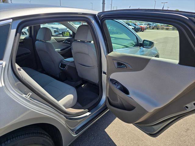 Used 2024 Chevrolet Malibu LT FWD image 14