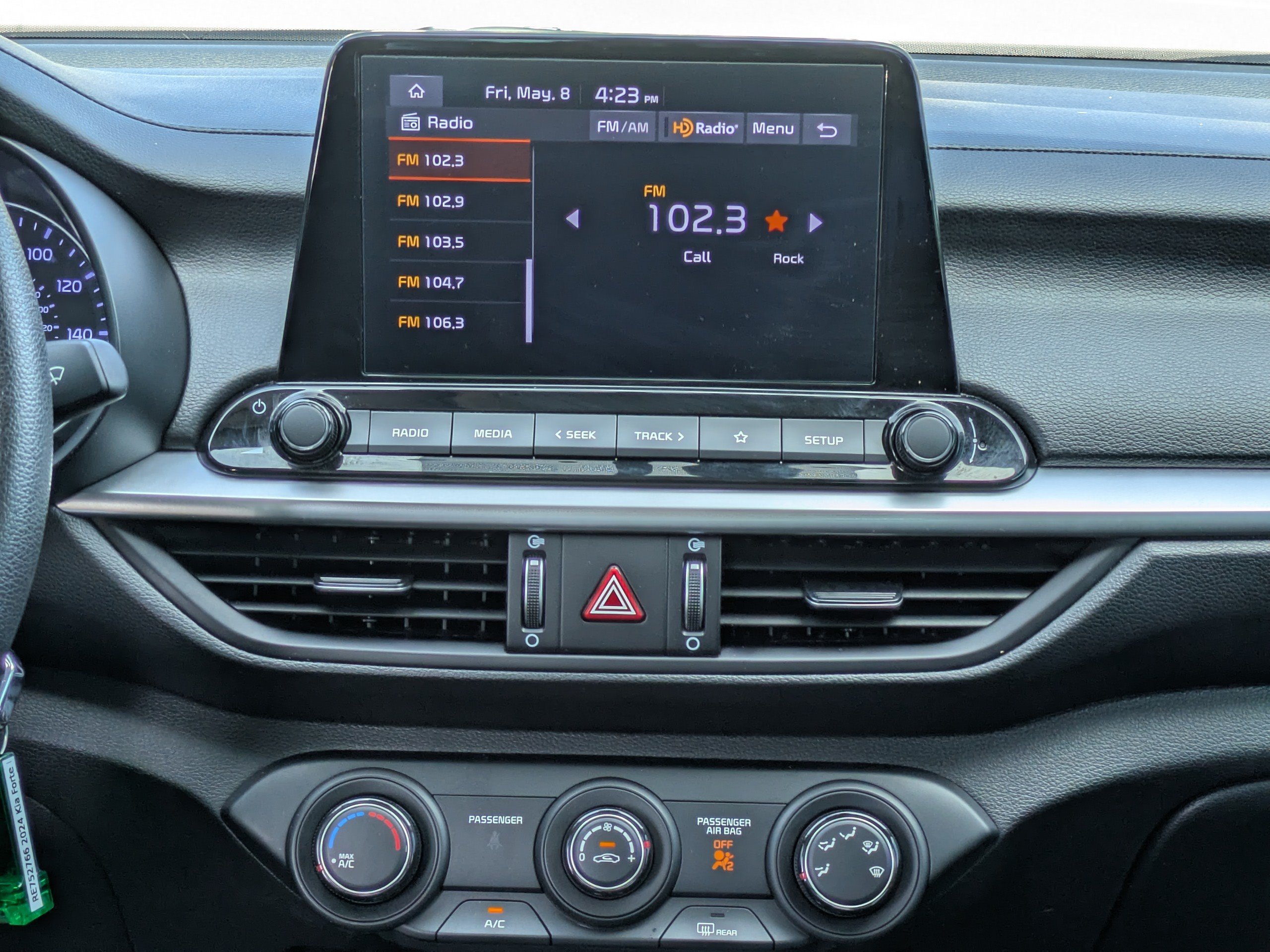 Used 2024 Kia Forte LXS w/ LXS Technology Package FWD image 16