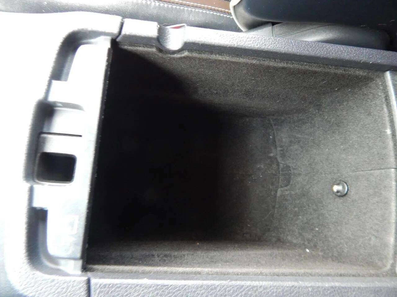 Used 2016 Jeep Grand Cherokee Overland w/ Advanced Technology Group image 29