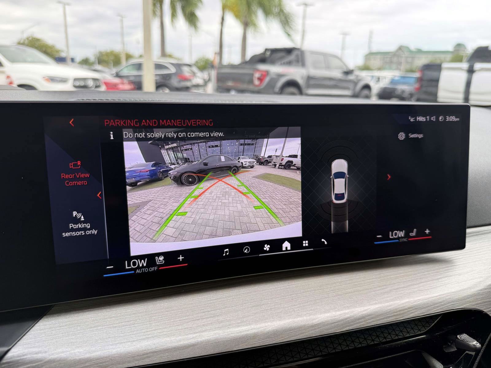 Used 2025 BMW i4 eDrive40 w/ Premium Package RWD image 24