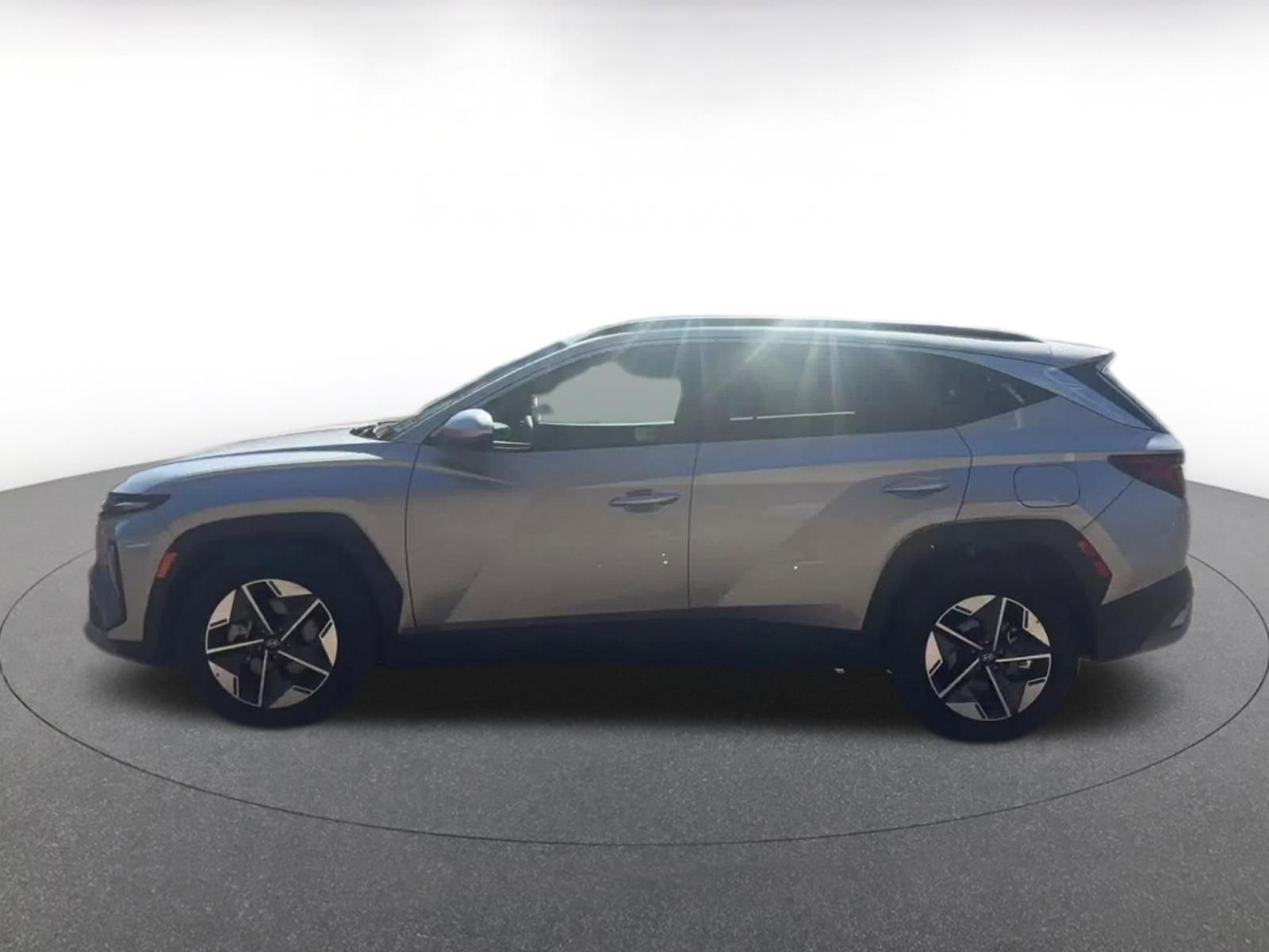 Used 2025 Hyundai Tucson SEL FWD image 9