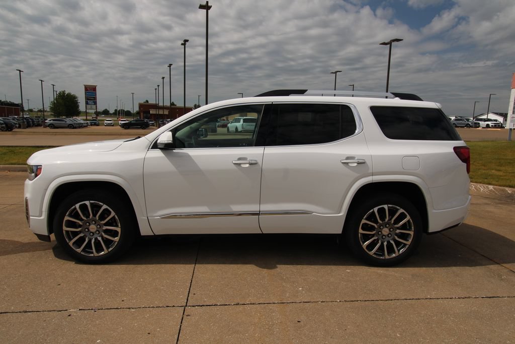 Used 2023 GMC Acadia Denali w/ Denali Ultimate Package AWD/4WD image 19