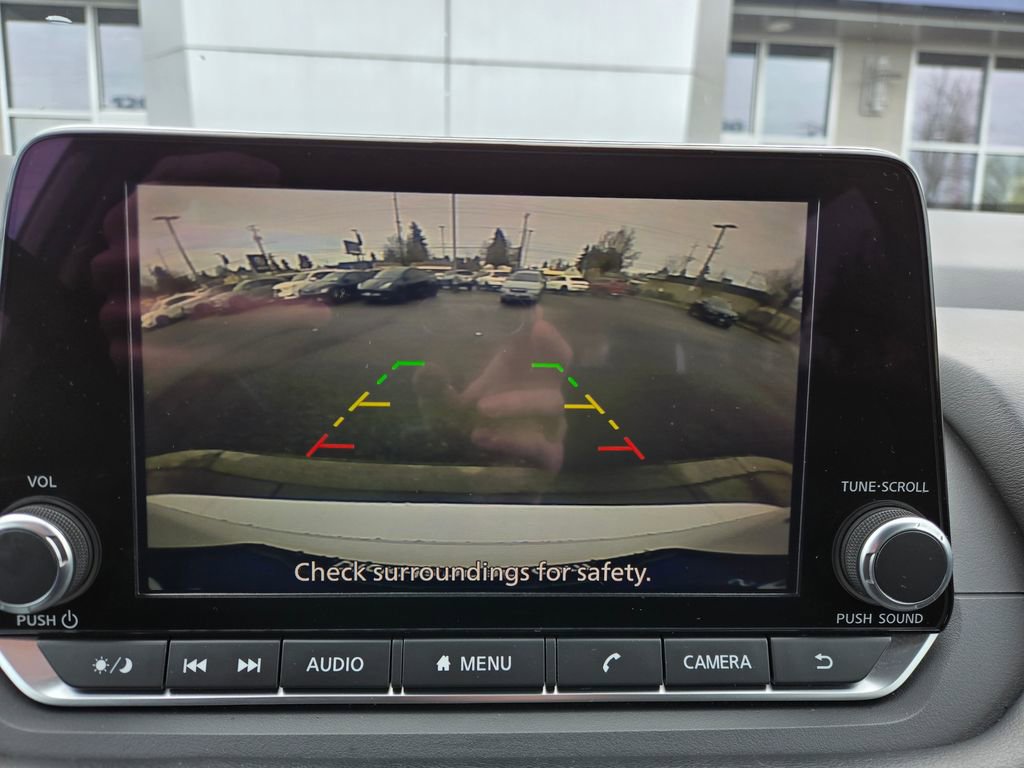 Used 2024 Nissan Rogue SV image 22