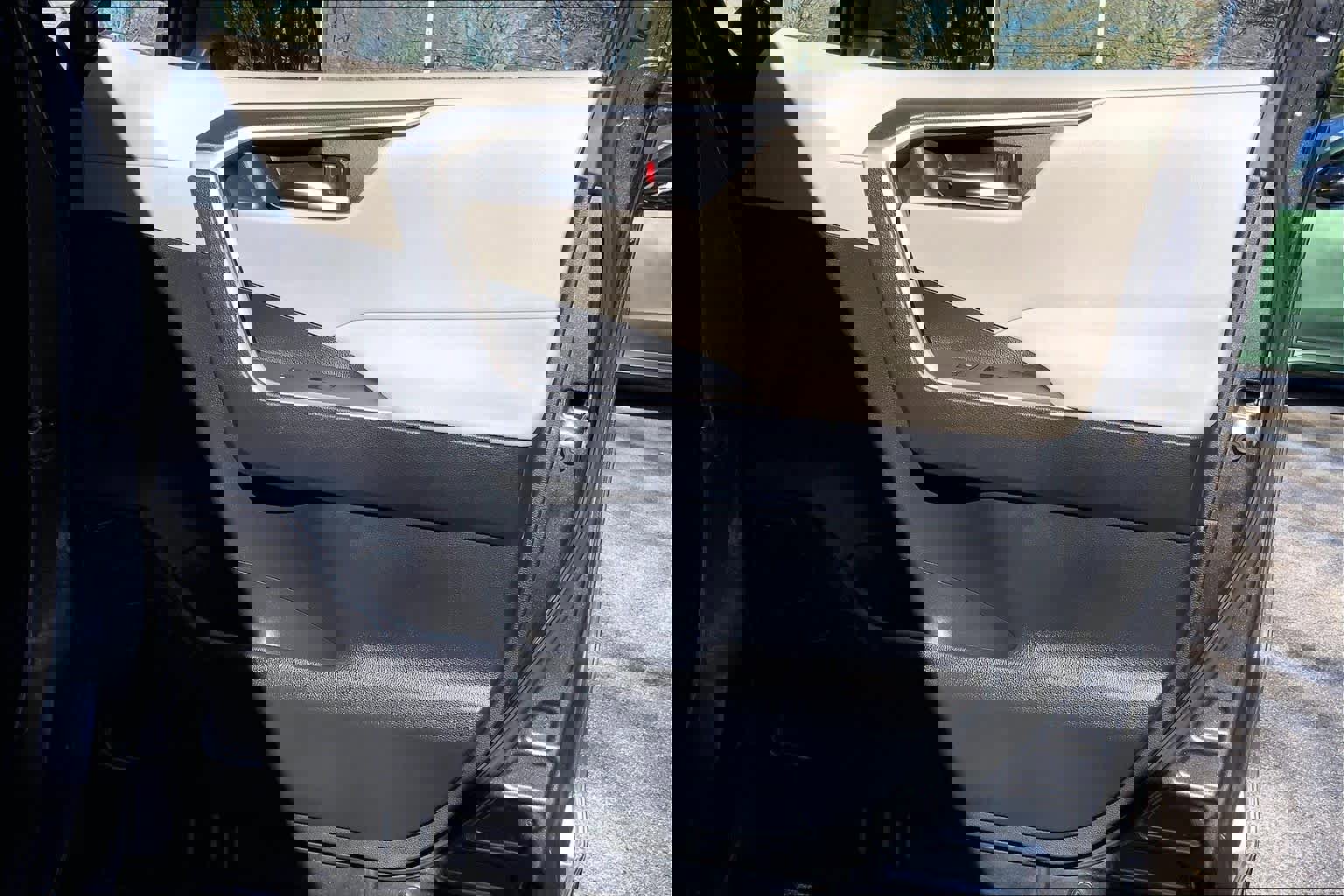 Used 2021 Toyota RAV4 XLE w/ Convenience Package AWD/4WD image 23