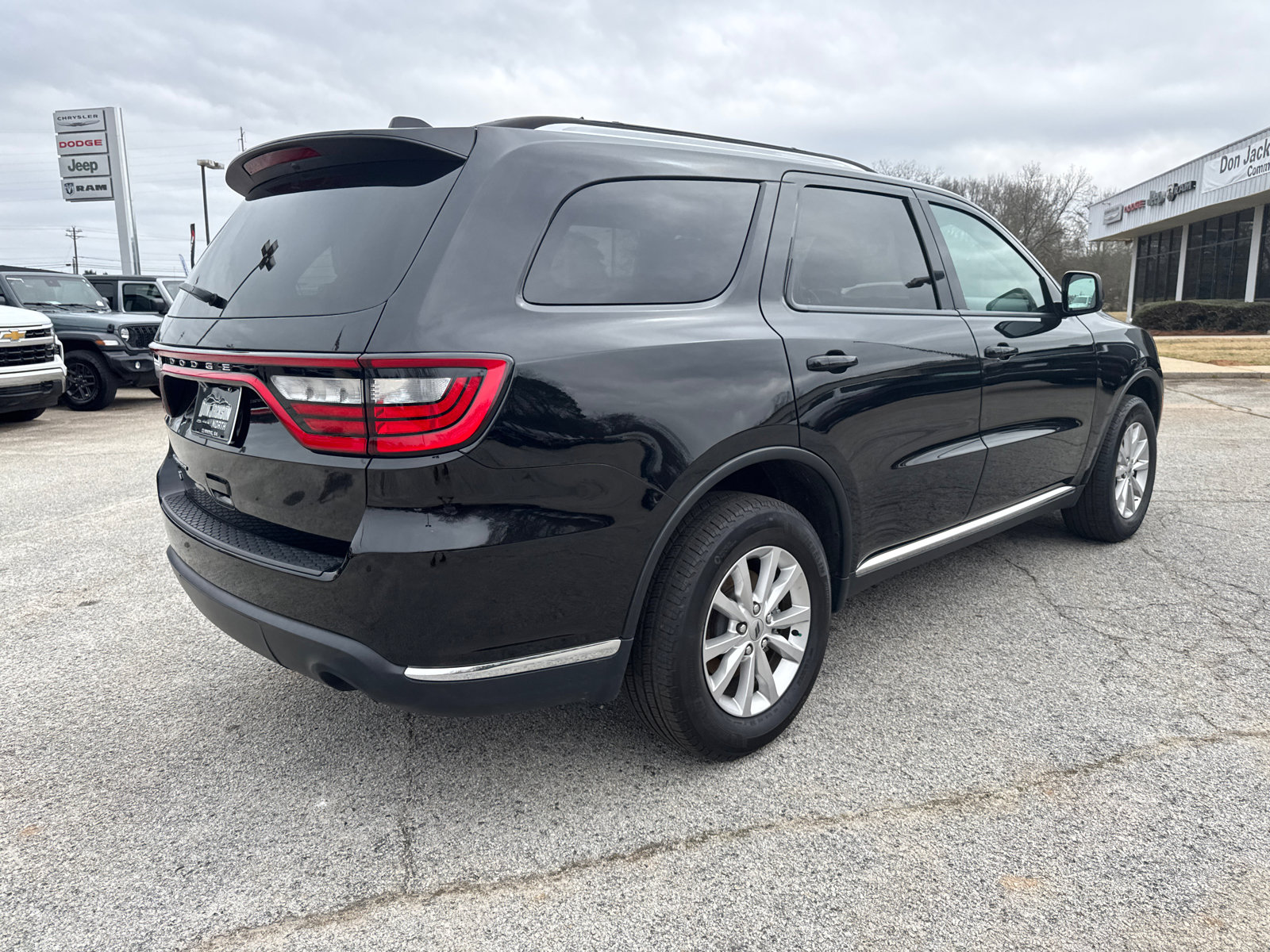 Used 2024 Dodge Durango SXT w/ 3rd Row Seating Group image 5