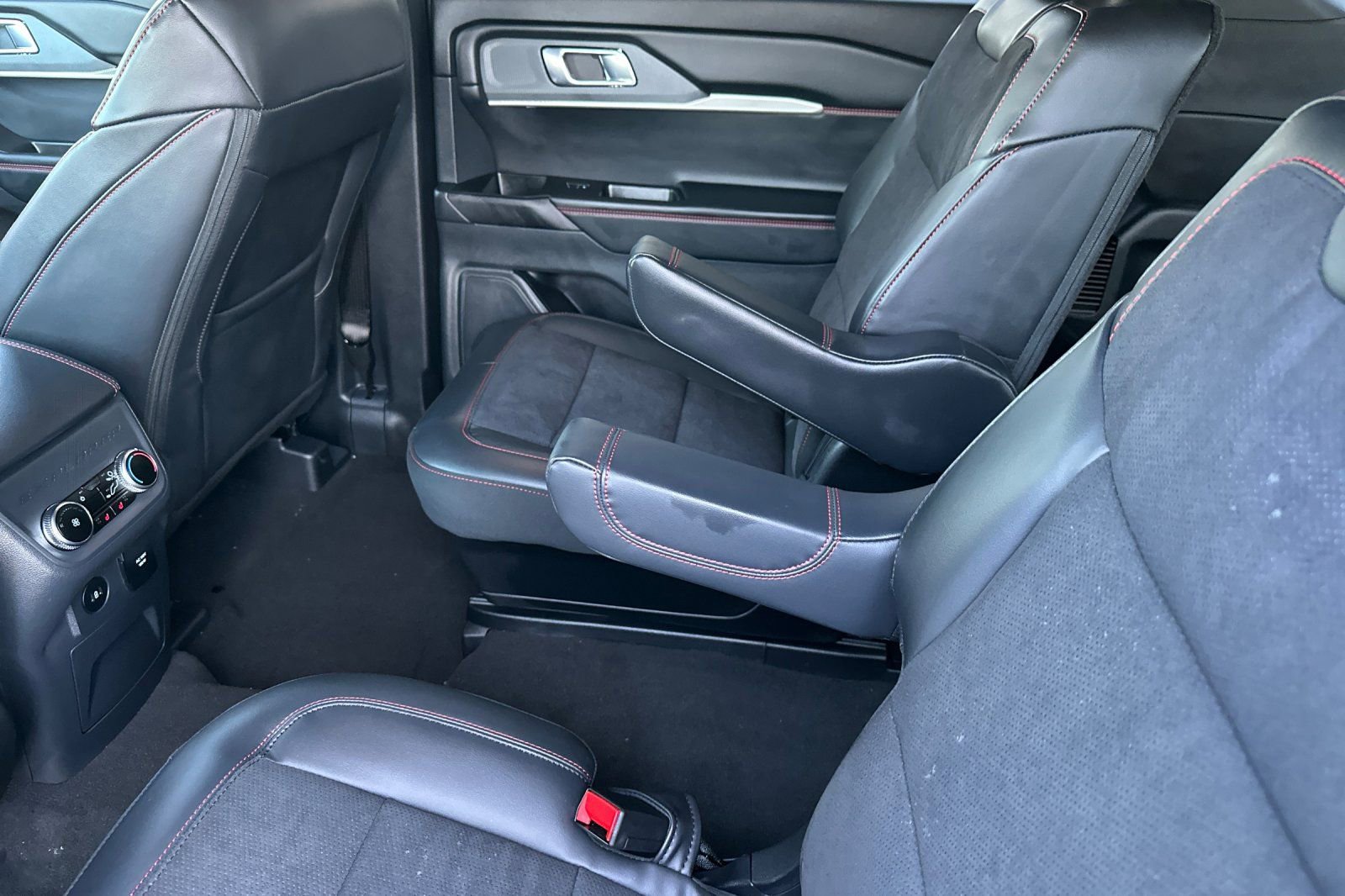 New 2026 Ford Explorer ST image 12