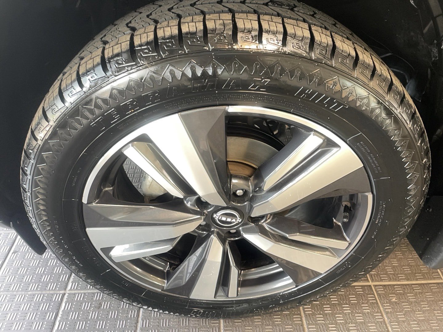 Used 2022 Nissan Rogue Platinum w/ Head-Up Display Package AWD/4WD image 5