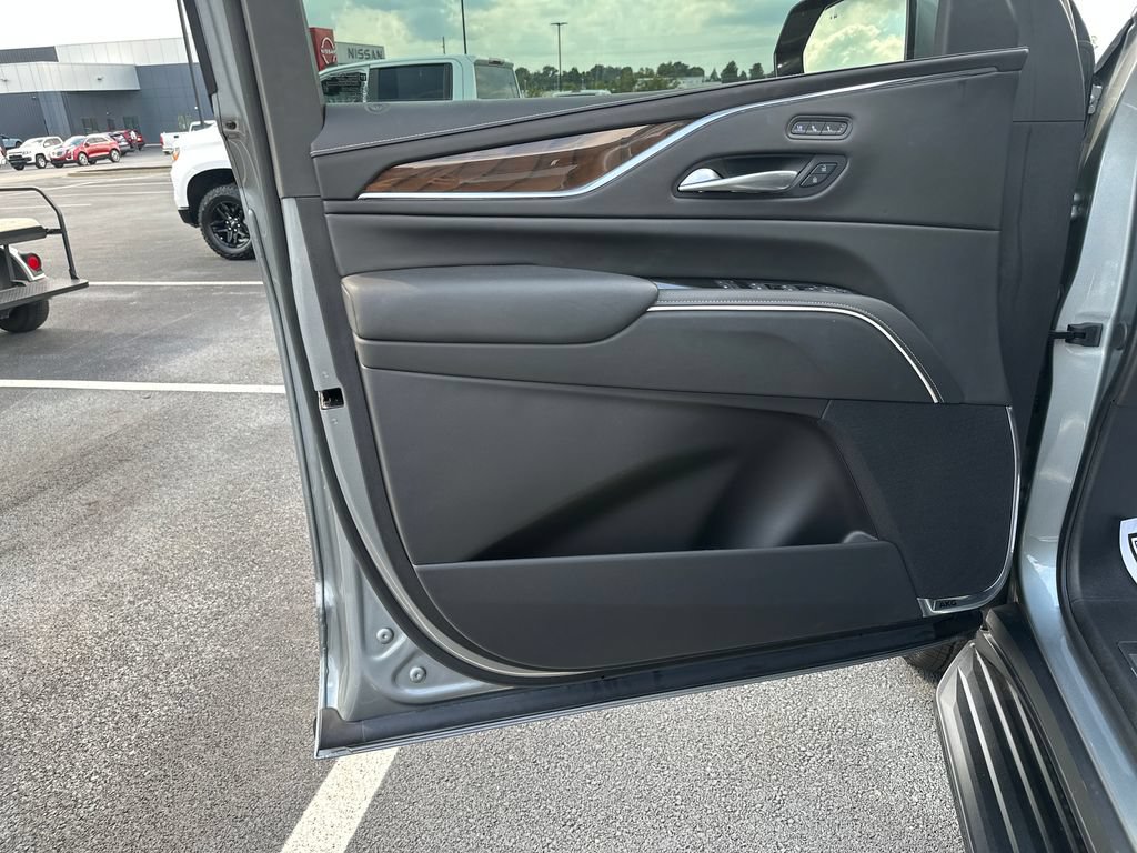 Used 2024 Cadillac Escalade Sport Platinum AWD/4WD image 14