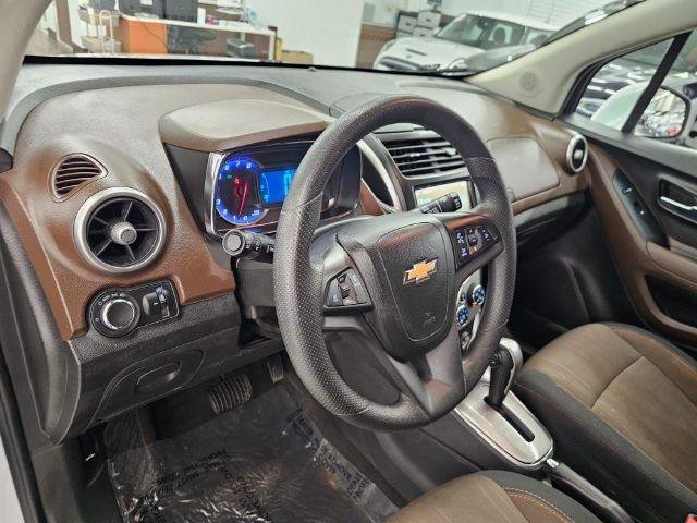 Used 2015 Chevrolet Trax LT w/ LPO, Cargo Package AWD/4WD image 7