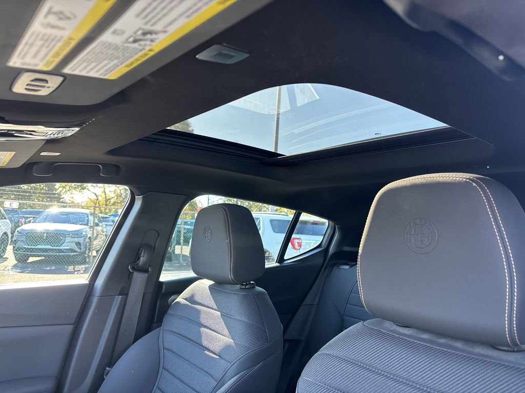 Used 2024 Alfa Romeo Tonale Ti image 28