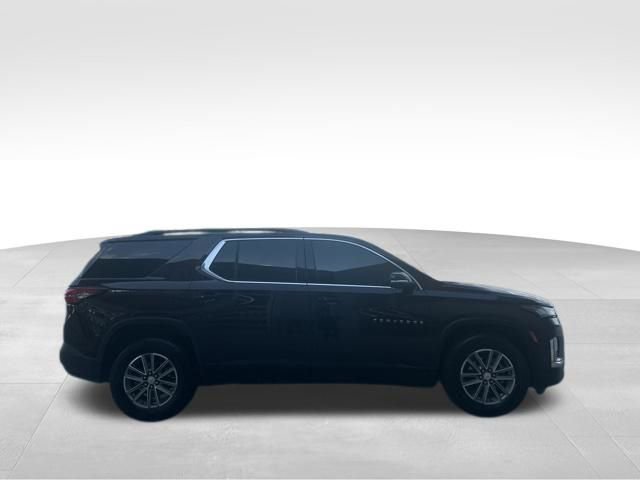 Used 2023 Chevrolet Traverse LT FWD image 2