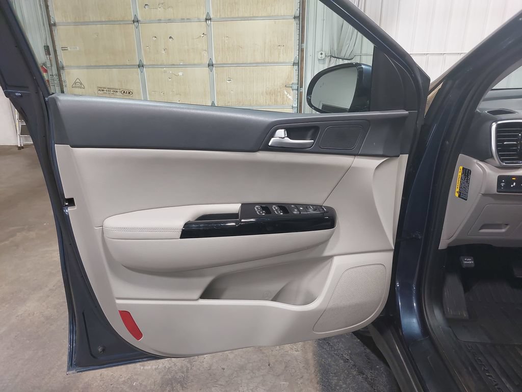 Used 2021 Kia Sportage EX AWD/4WD image 28