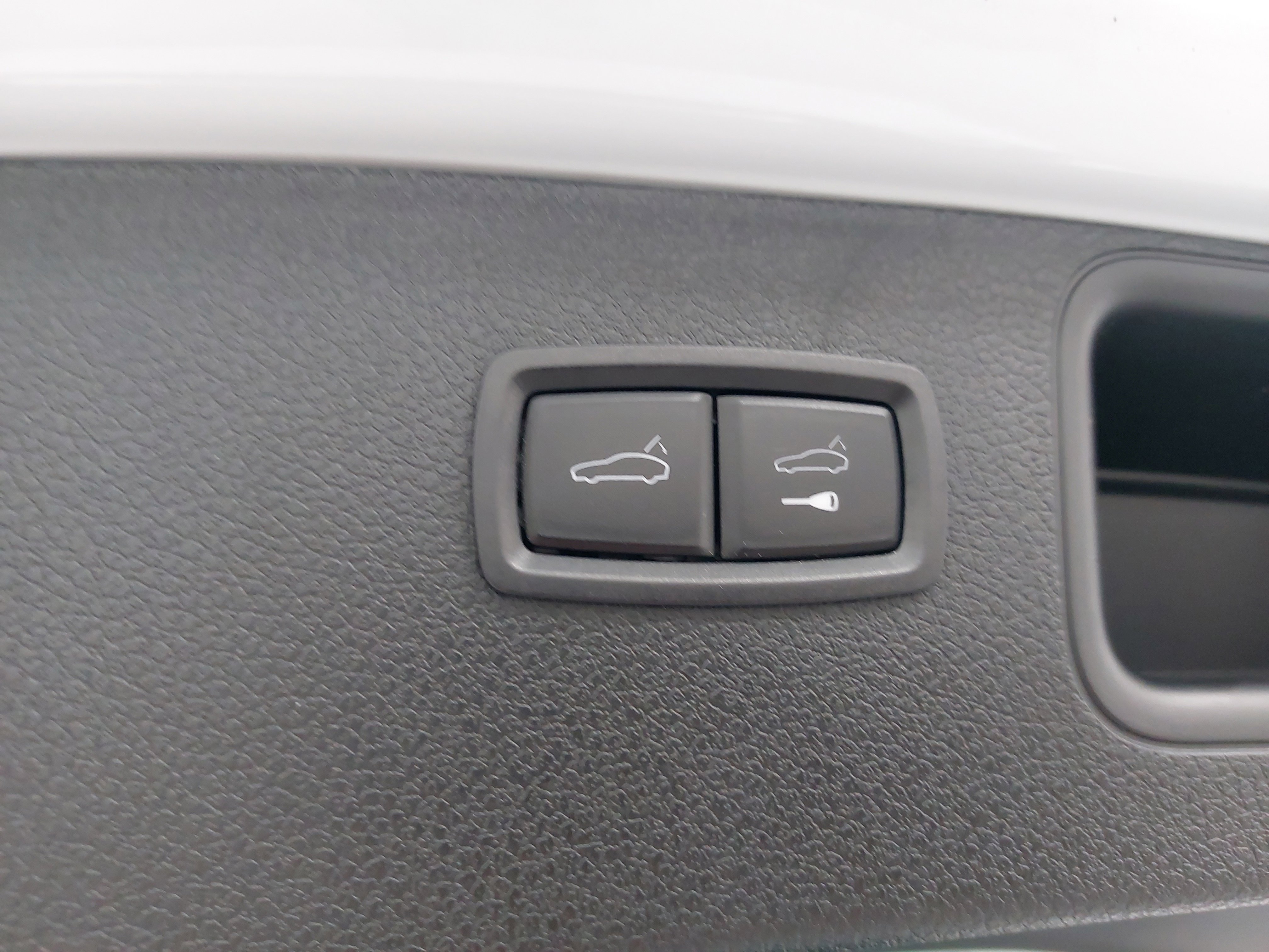 Used 2023 Porsche Macan image 15