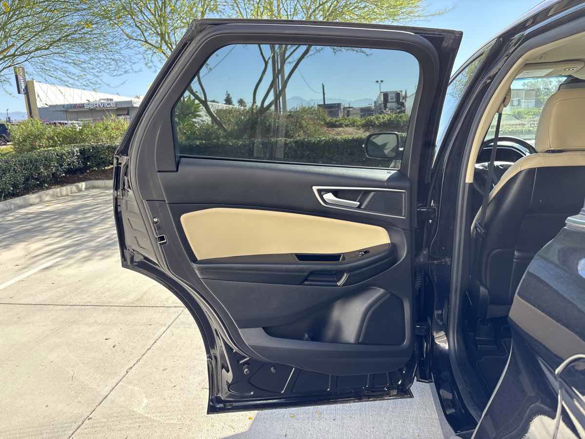 Used 2020 Ford Edge SEL w/ Convenience Package image 12
