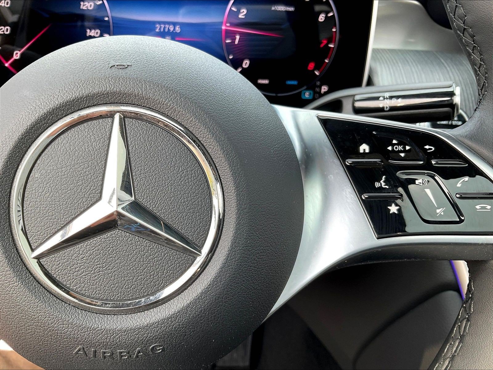 Certified 2026 Mercedes-Benz GLC 300 4MATIC image 37