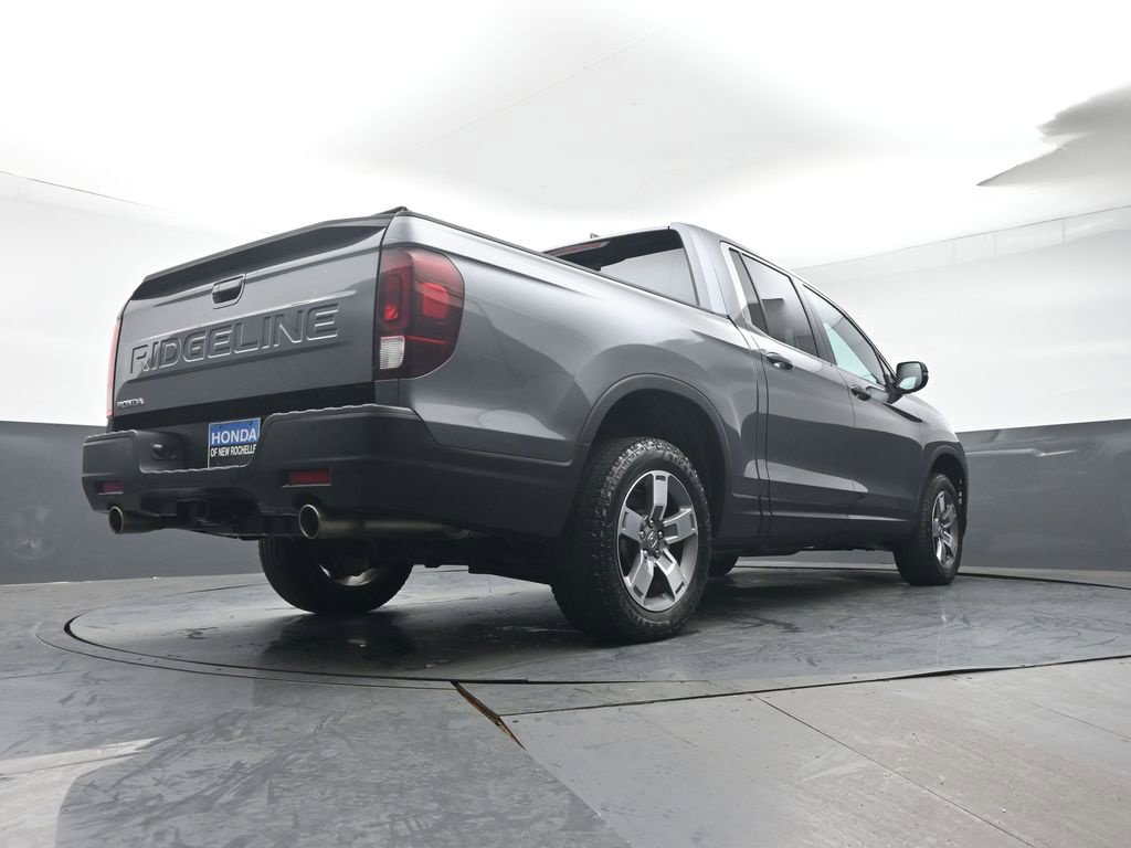 Certified 2025 Honda Ridgeline RTL image 32