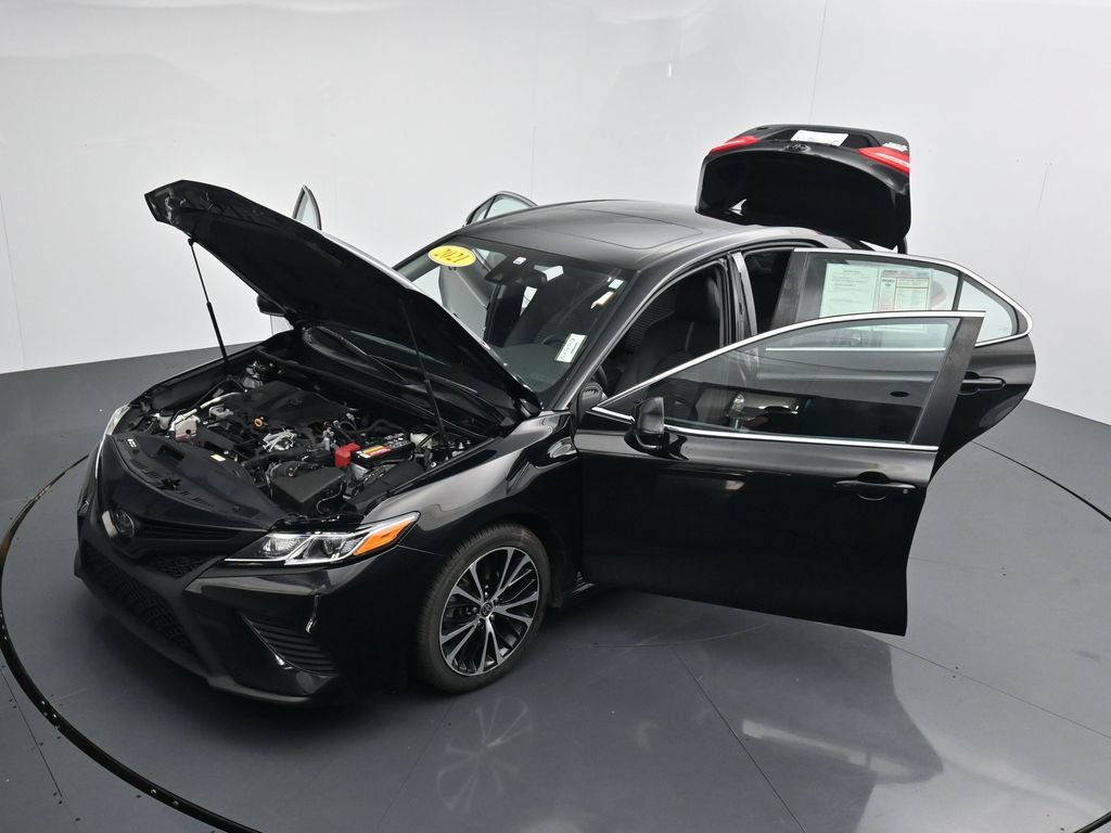 Used 2020 Toyota Camry SE w/ Audio Package FWD image 41