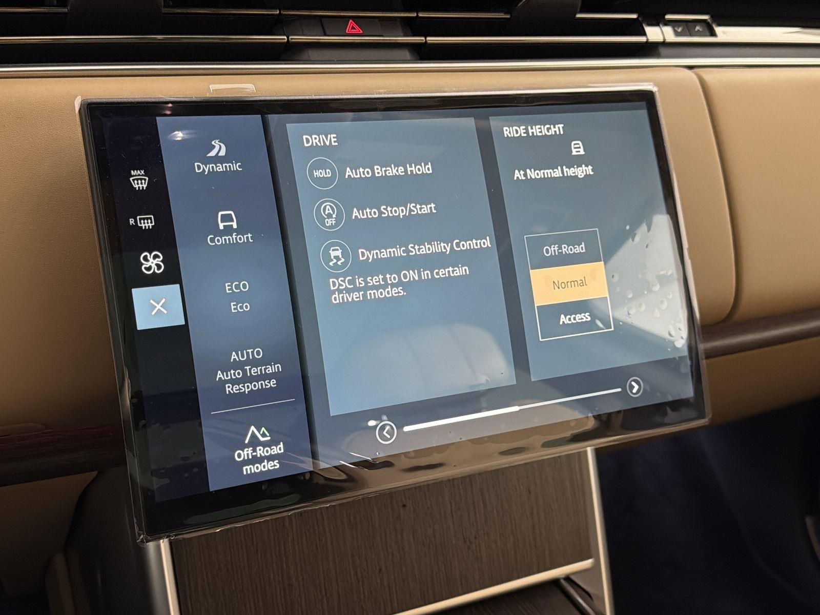 New 2026 Land Rover Range Rover SE image 19