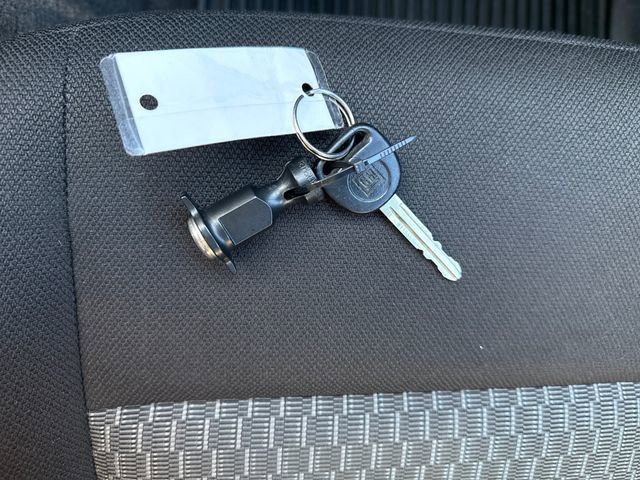 Used 2010 GMC Canyon SLT image 30