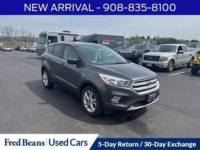 Used 2017 Ford Escape SE AWD/4WD image 1
