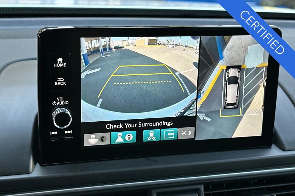 Certified 2025 Honda Pilot Black Edition image 25