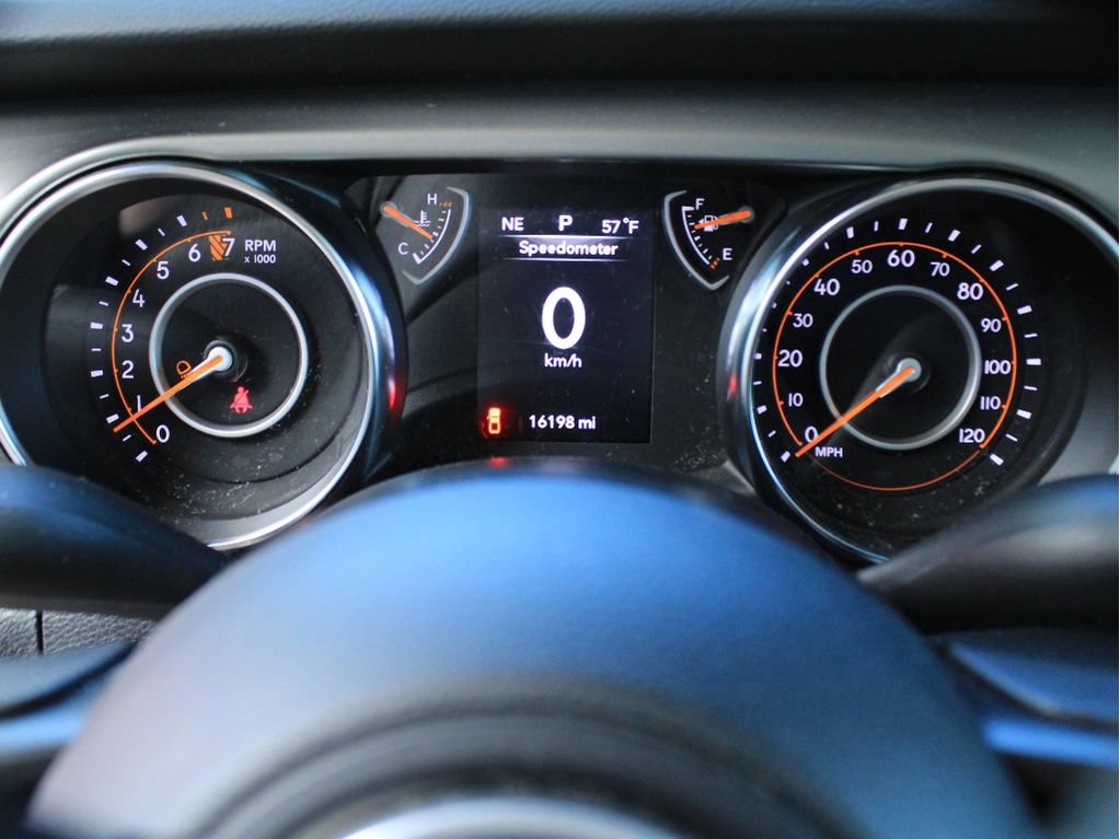 Certified 2021 Jeep Gladiator Sport AWD/4WD image 18