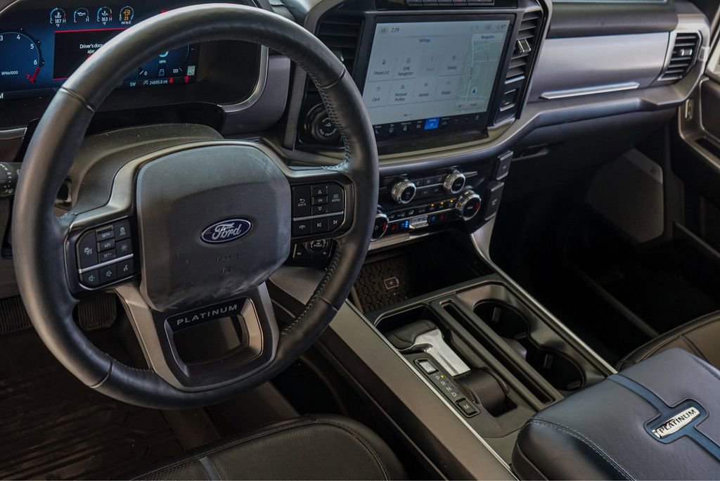 Used 2024 Ford F150 Platinum image 9