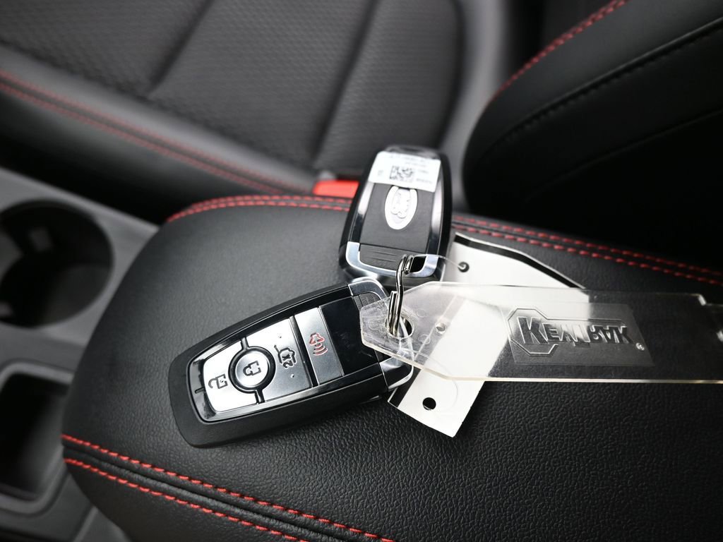 New 2025 Ford Escape ST-Line w/ Tech Pack #1 image 15