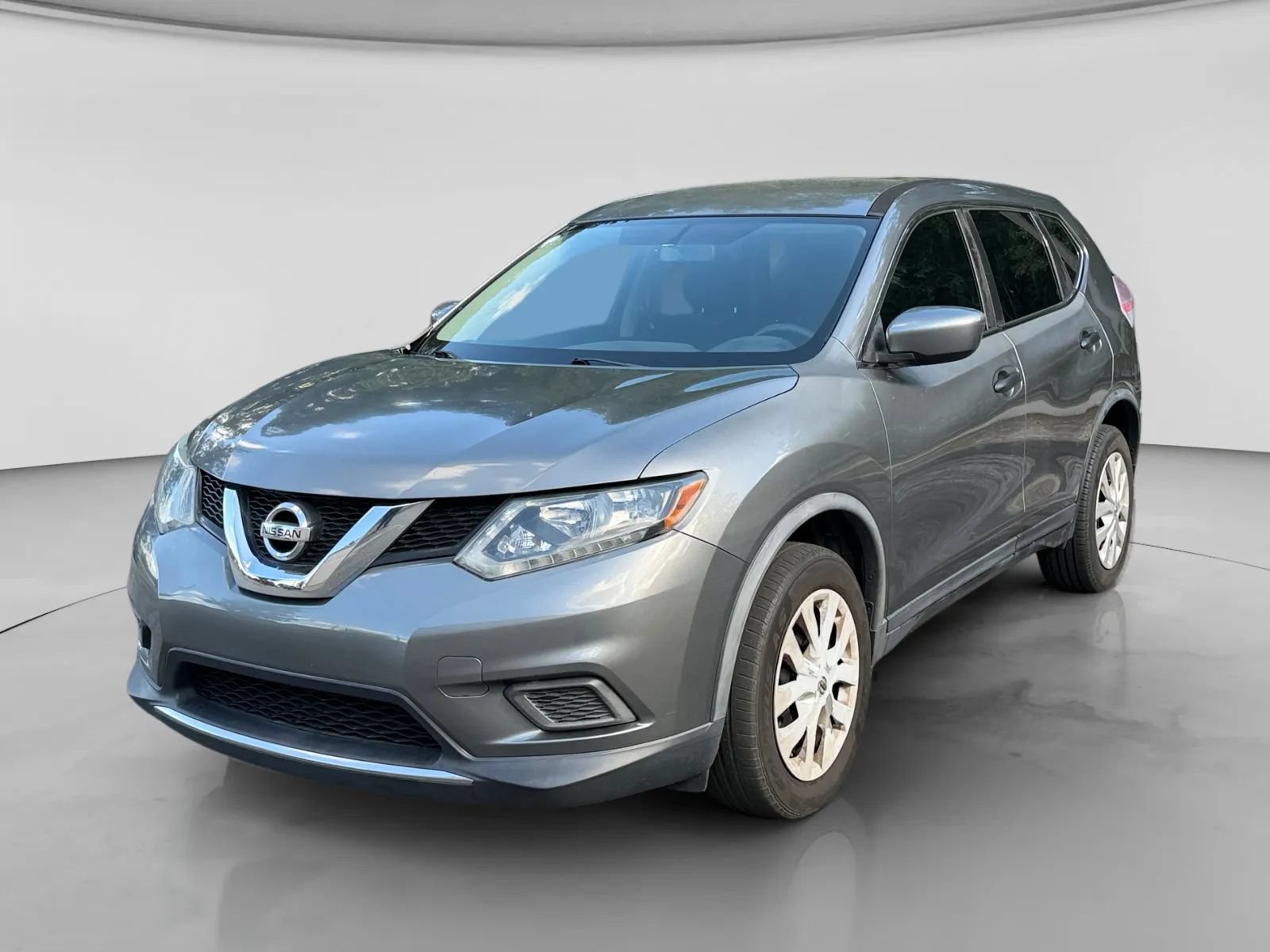 Used 2016 Nissan Rogue S FWD image 1