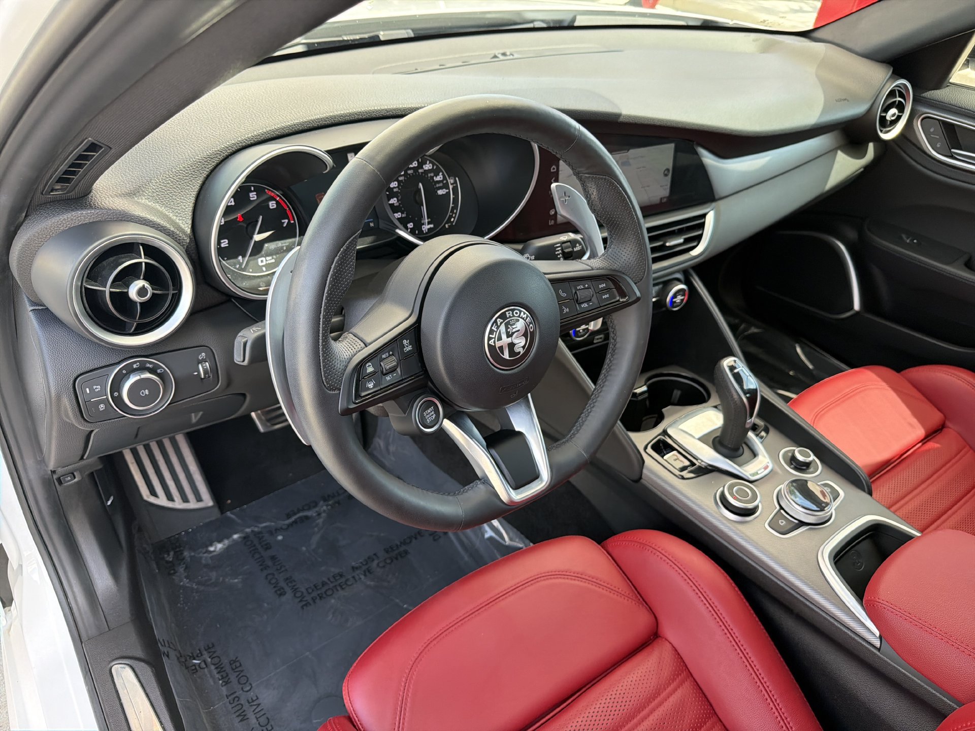 Used 2022 Alfa Romeo Giulia Veloce RWD image 20