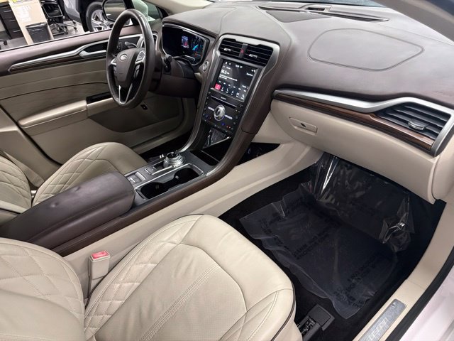 Used 2017 Ford Fusion Energi Platinum FWD image 18