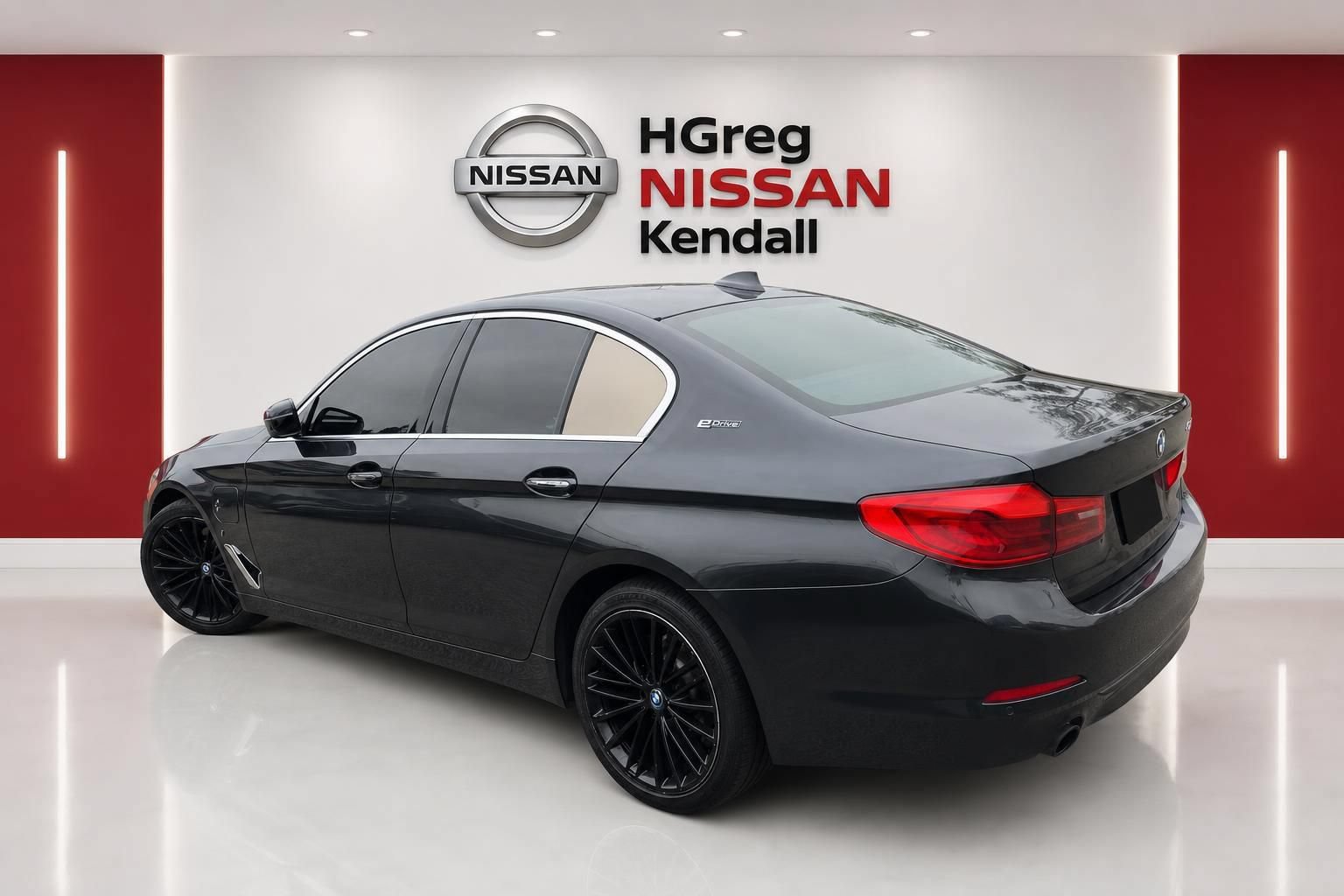 Used 2018 BMW 530e w/ Premium Package 2 RWD video 2