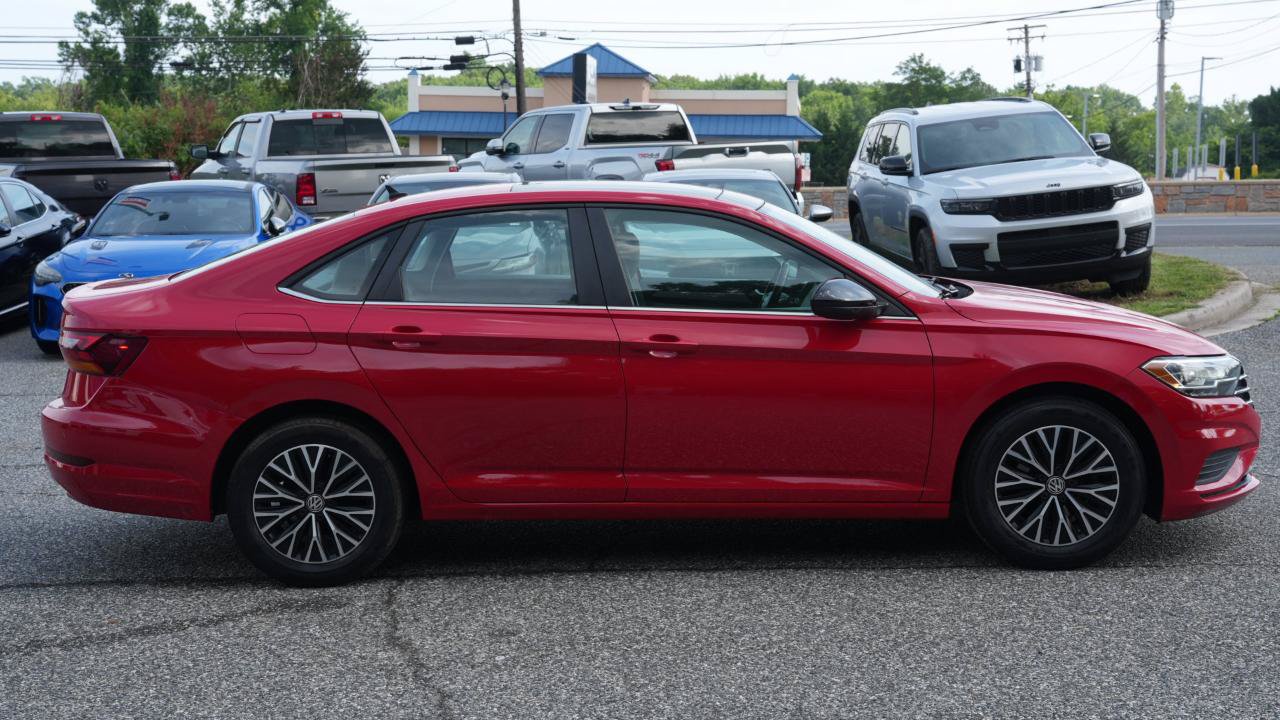 Used 2019 Volkswagen Jetta SE FWD image 4