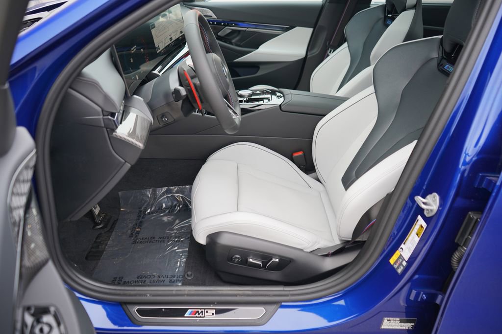 New 2026 BMW M5 w/ Executive Package image 12