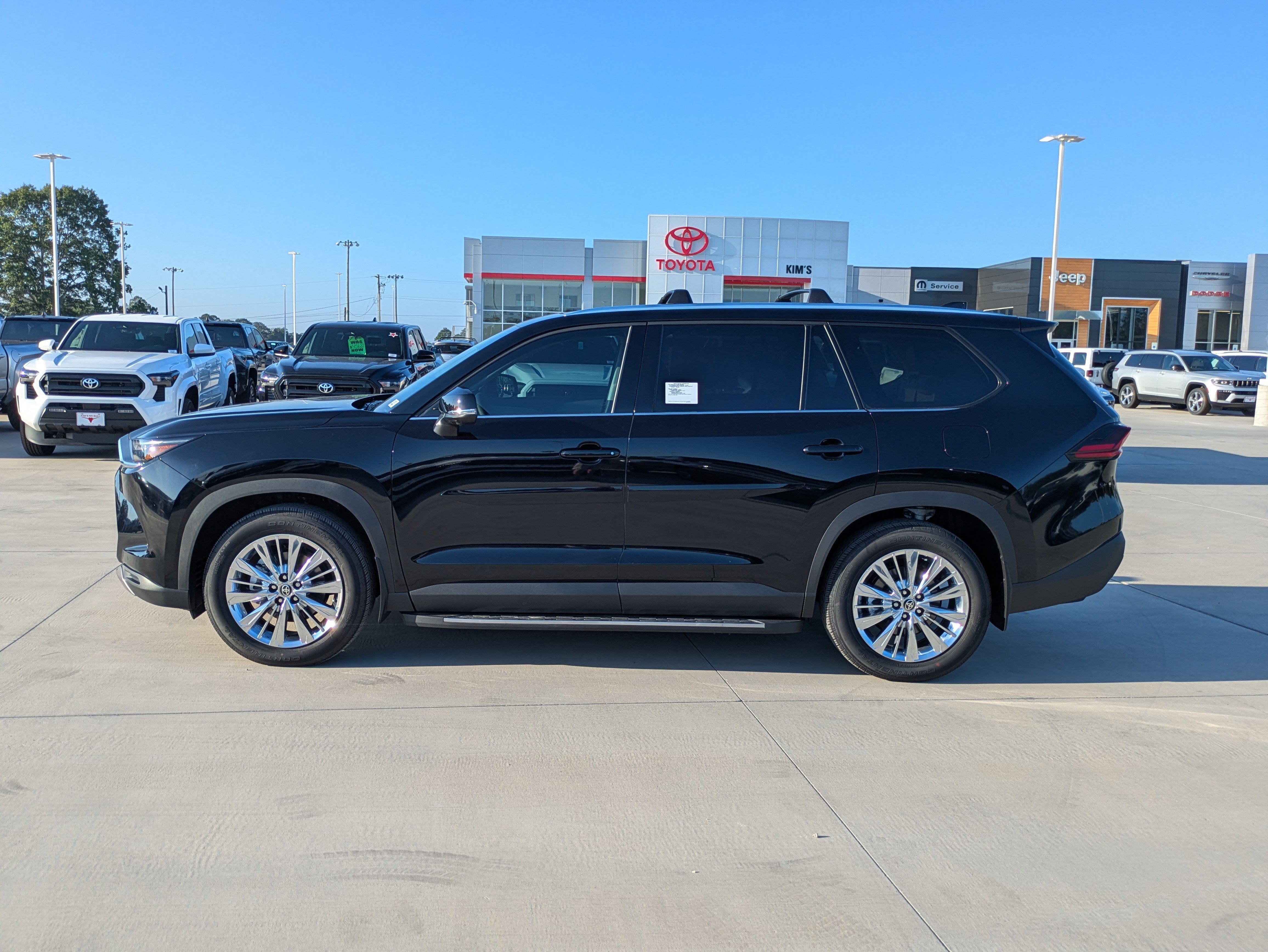 New 2026 Toyota Grand Highlander AWD image 2