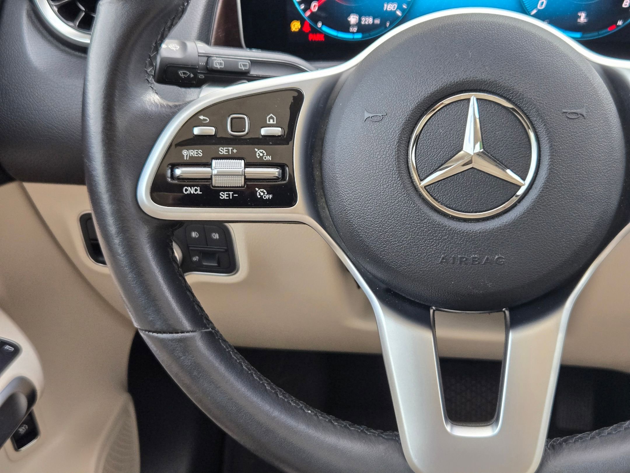 Used 2021 Mercedes-Benz GLB 250 image 21