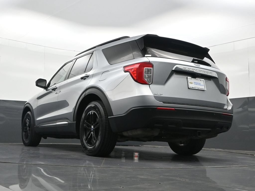 Used 2023 Ford Explorer XLT RWD image 33