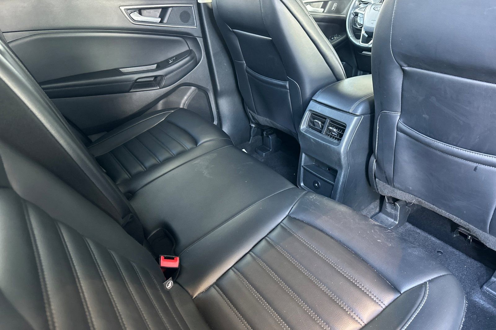 Used 2024 Ford Edge SEL image 18