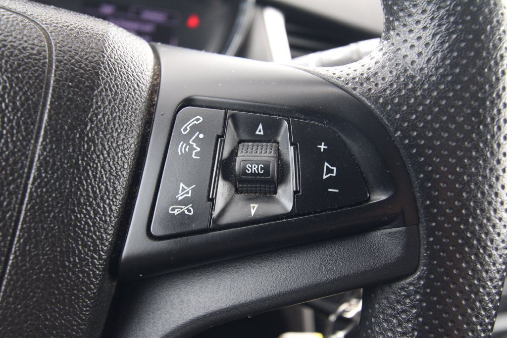Used 2019 Chevrolet Trax LT AWD/4WD image 19