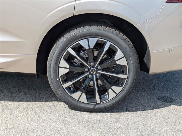 New 2026 Volvo XC60 B5 Plus w/ Protection Package Premier image 6